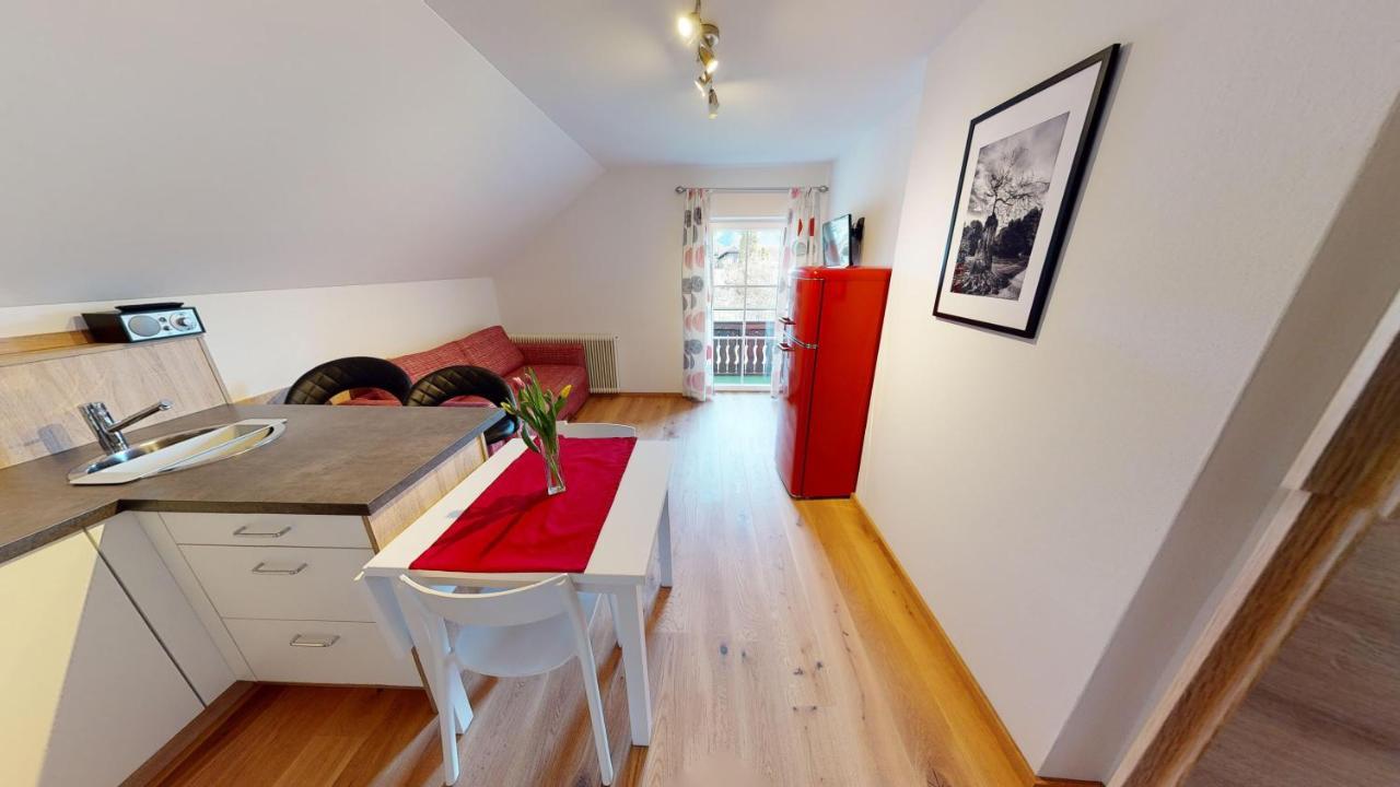 Apartementhaus Schoendorfer ชตรอเบิล ภายนอก รูปภาพ