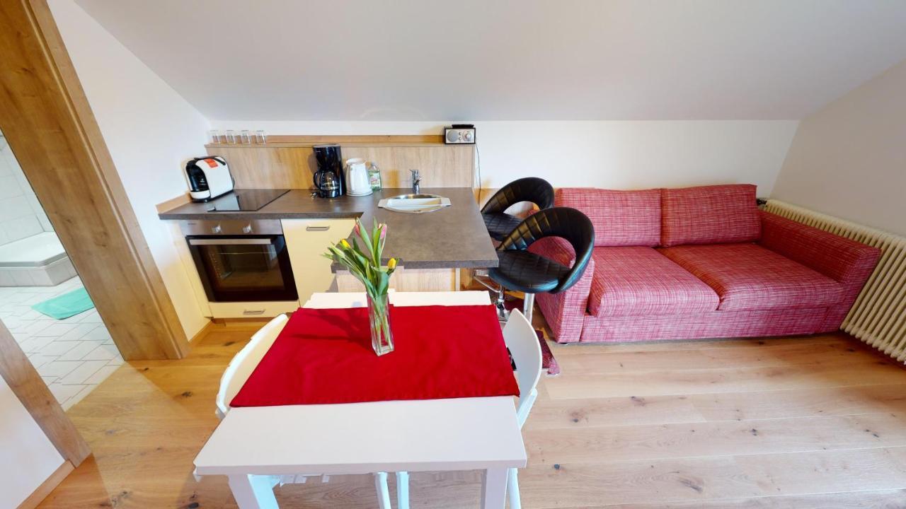 Apartementhaus Schoendorfer ชตรอเบิล ภายนอก รูปภาพ