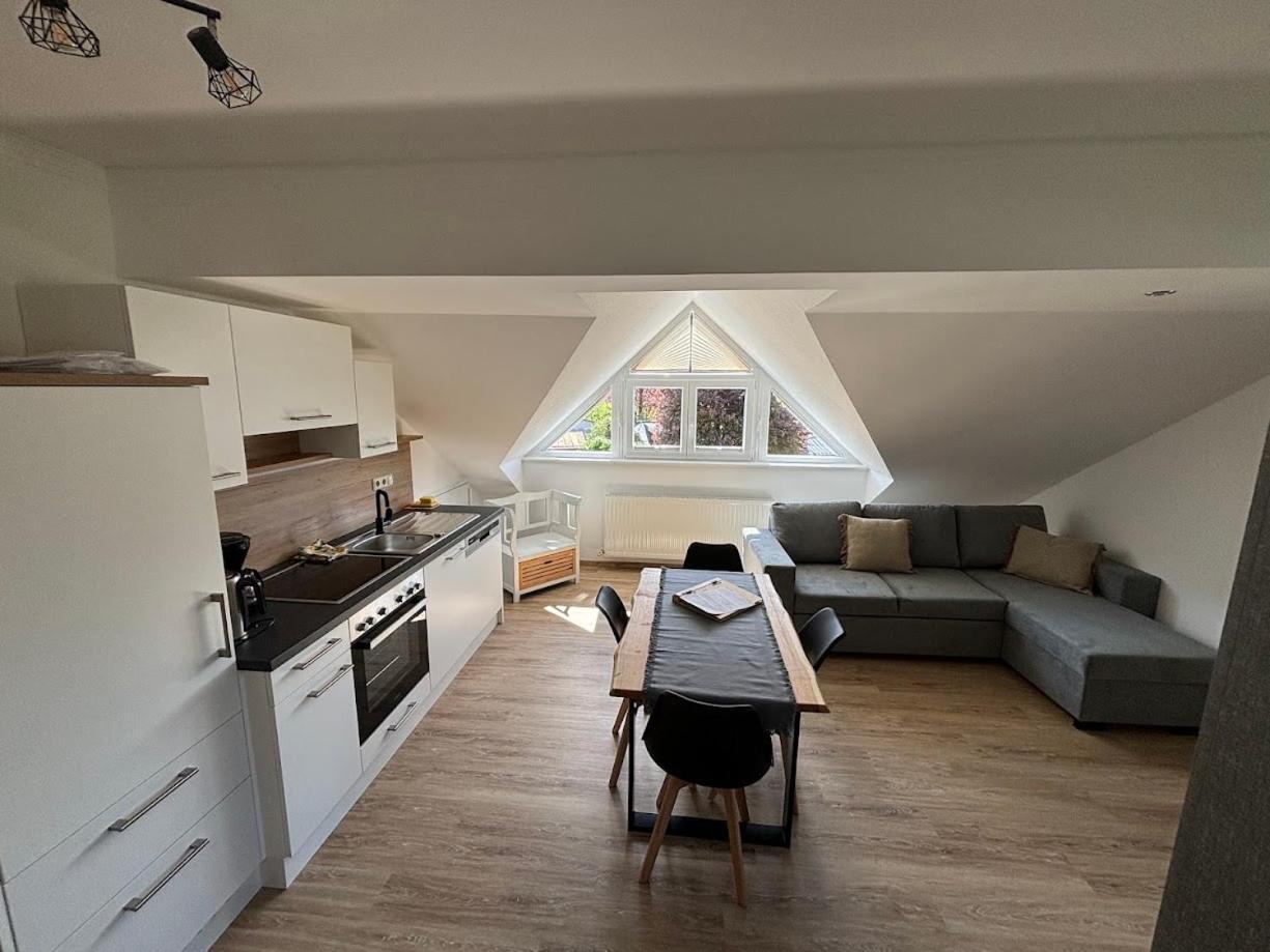 Apartementhaus Schoendorfer ชตรอเบิล ภายนอก รูปภาพ
